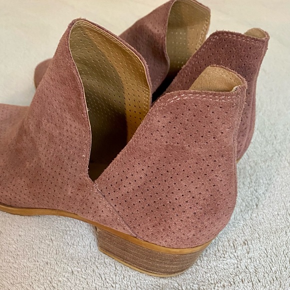 Lucky Brand Baley Slip On Ankle Booties - Picture 4 of 8